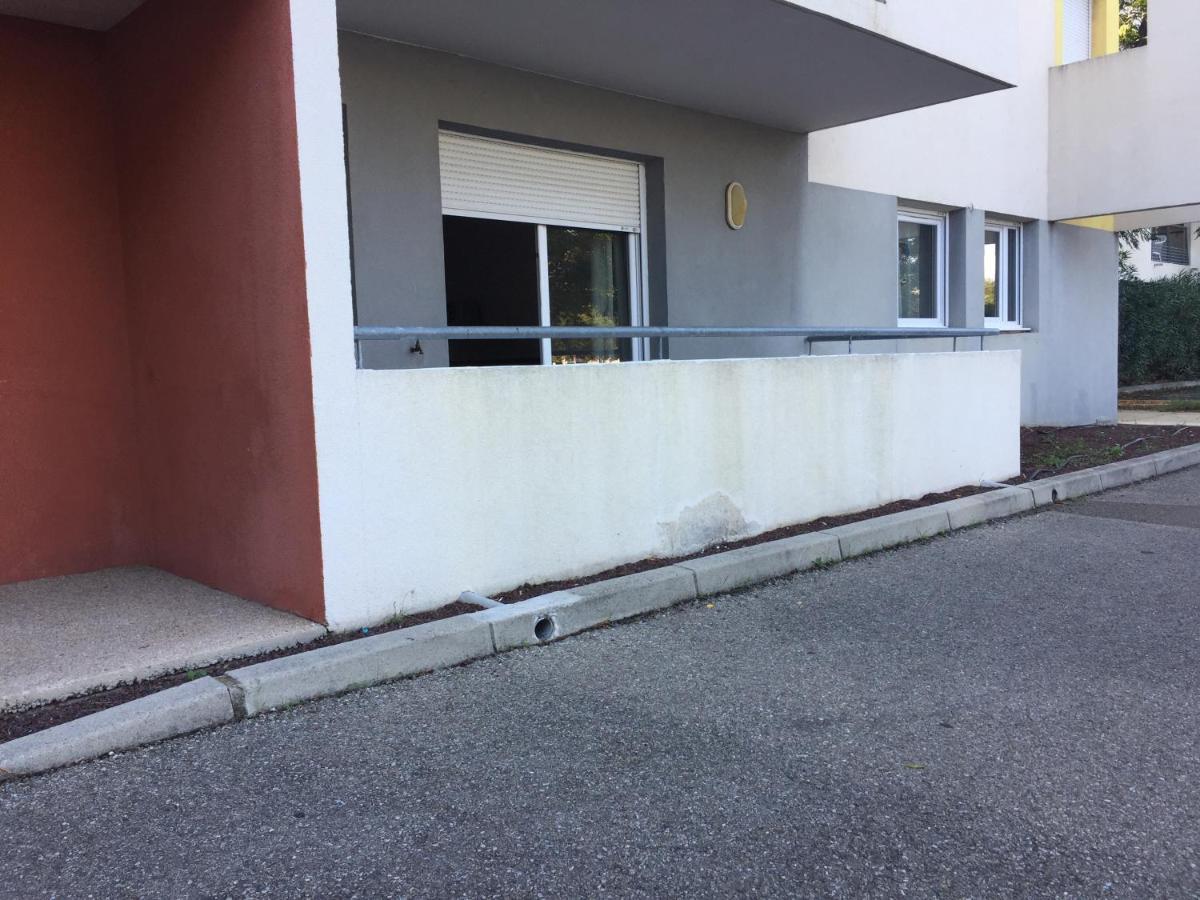 Appartement Residence Prive Avec Parking Wifi Clim Piscine Avignon Exterior foto