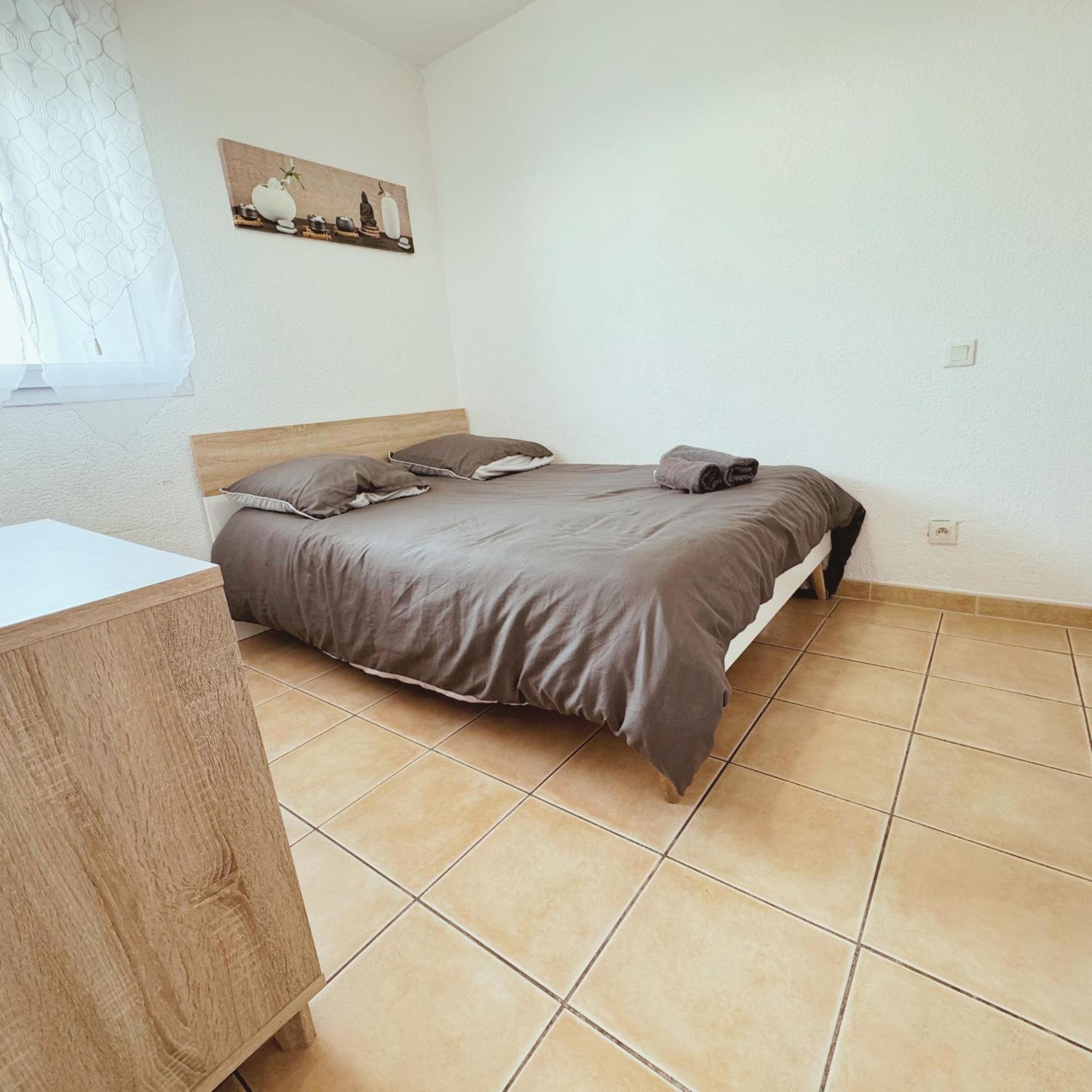 Appartement Residence Prive Avec Parking Wifi Clim Piscine Avignon Exterior foto