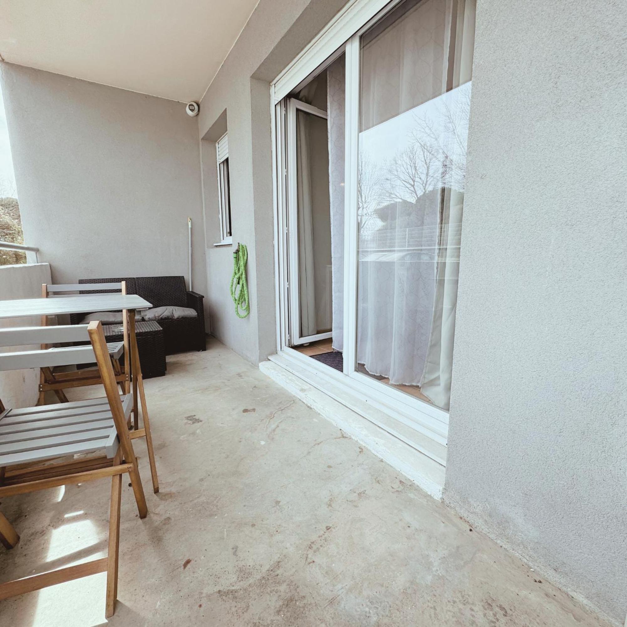 Appartement Residence Prive Avec Parking Wifi Clim Piscine Avignon Exterior foto